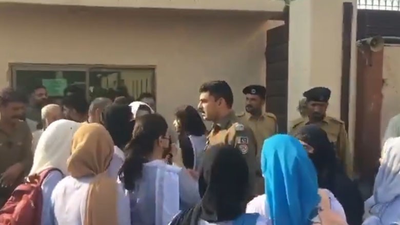 لاہور کالج واقعہ، والدین کا بچی کے ساتھ زیادتی سے انکار، پروپیگنڈا کرنیوالوں کیخلاف کارروائی کا مطالبہ