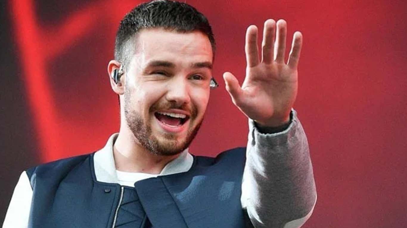 برطانوی گلوکار لیام پین ہوٹل سے گرکر ہلاک