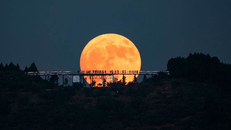 پاکستان میں سپرمون کا نظارہ آج ہوگا