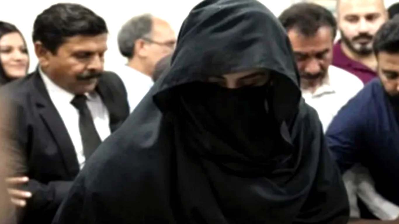 بشریٰ بی بی رہائی کے بعد لاہور کے بجائے پشاور منتقل، ذرائع