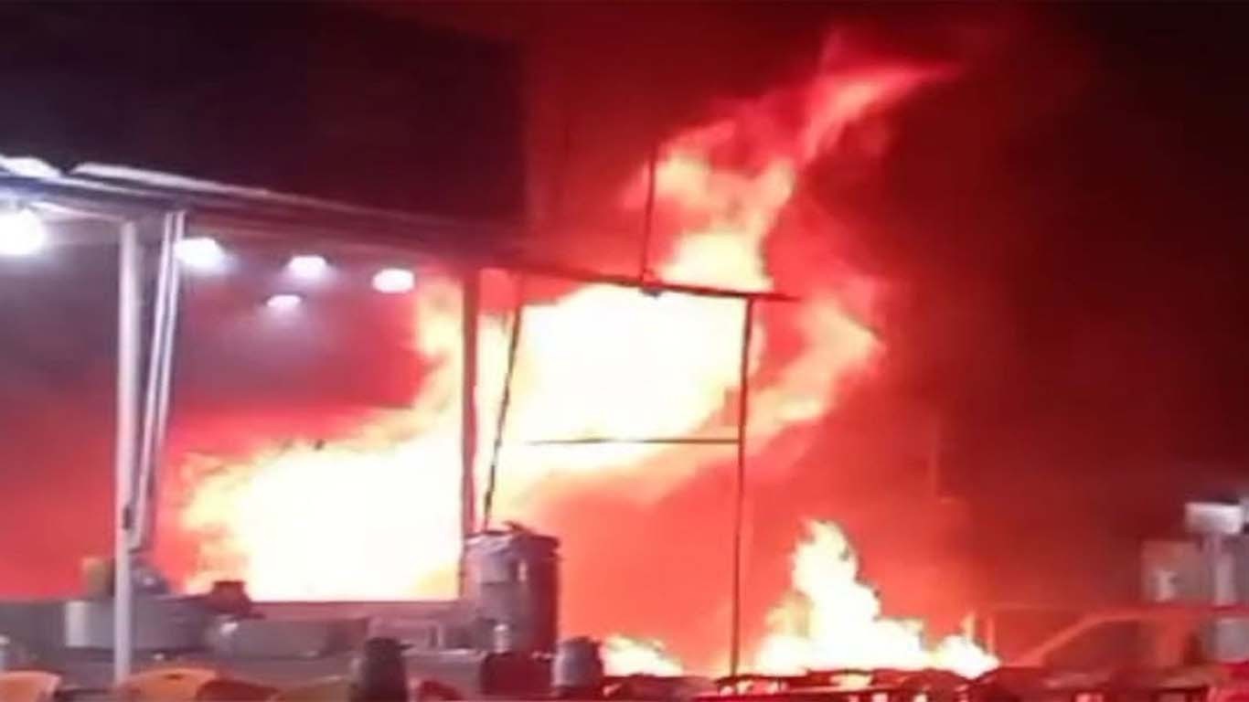ایل پی جی کی دکان میں خوفناک آگ بھڑک اُٹھی، 2 افراد جان سے گئے