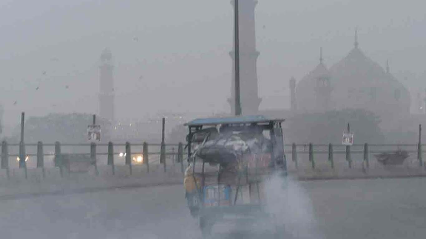 فضائی آلودگی میں لاہور کا آج بھی پہلا نمبر