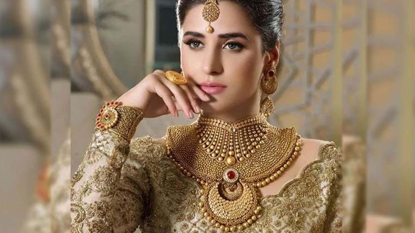 سونے کی فی تولہ قیمت میں بڑی کمی، خریداروں کے چہرے کھل اُٹھے