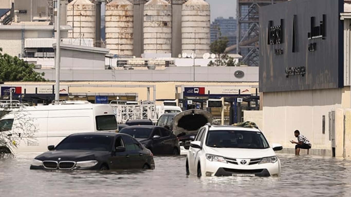 متحدہ عرب امارات: طوفانی بارشوں اور سیلاب کا خطرہ