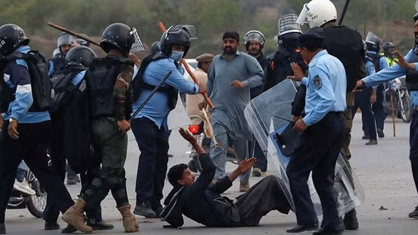 باراتی بن کر احتجاج میں شرکت کی کوشش، پی ٹی آئی کے 80 کارکنان گرفتار