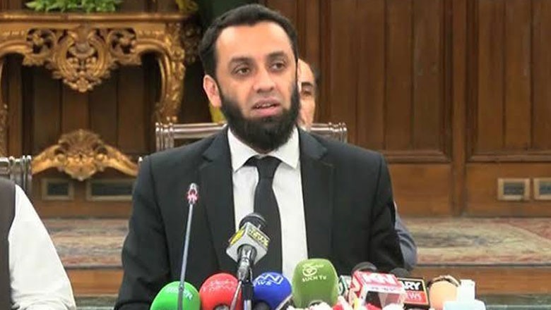 پانچ منٹ گولیاں چلائیں تو سب صفایا ہوجائے گا، ہمت ہے تو بشری بی بی ڈی چوک آئیں، عطا تارڑ