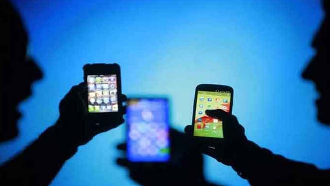 انٹر نیٹ کی سست روی، صارفین رُل گئے، معیشت کو اربوں کا نقصان