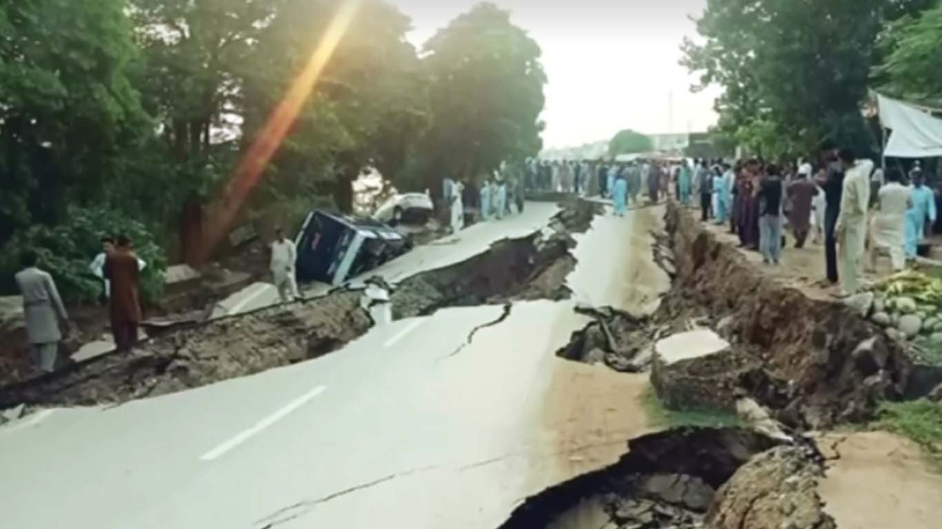 کیلیفورنیا میں 7 کی شدت کا زلزلہ، لوگوں کی نقل مکانی