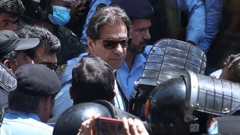 عمران خان کی سوک نافرمانی کی تحریک پر پارٹی رہنماؤں کی مخالفت، کرسی جانے کا خطرہ