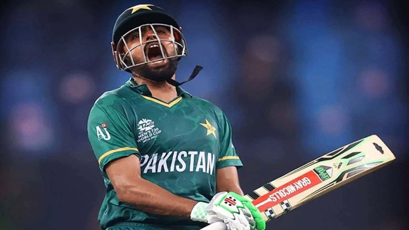 بابر اعظم نے عثمان خواجہ کی فاؤنڈیشن کو ٹیسٹ جرسی عطیہ کر دی