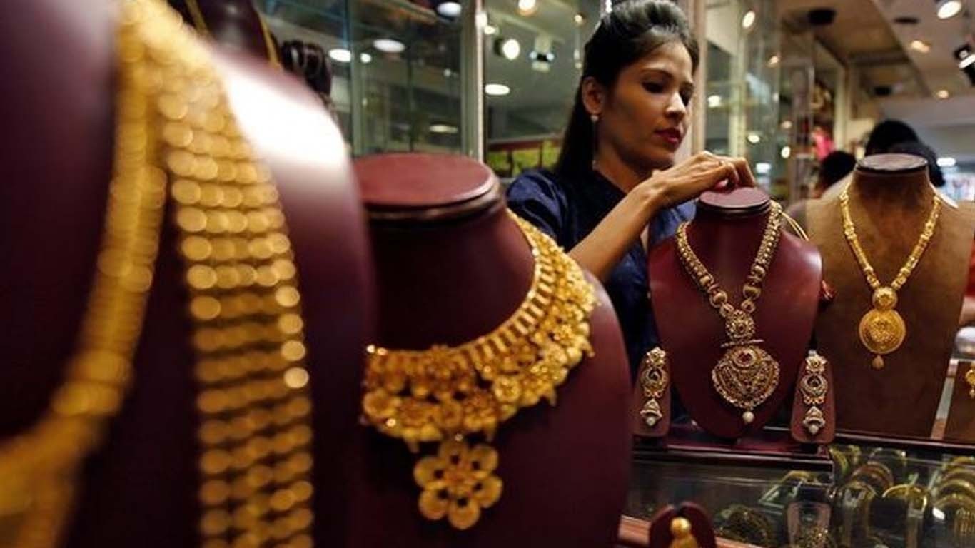 ملک میں سونے کی قیمت میں مسلسل کمی کے بعد اچانک بڑا اضافہ