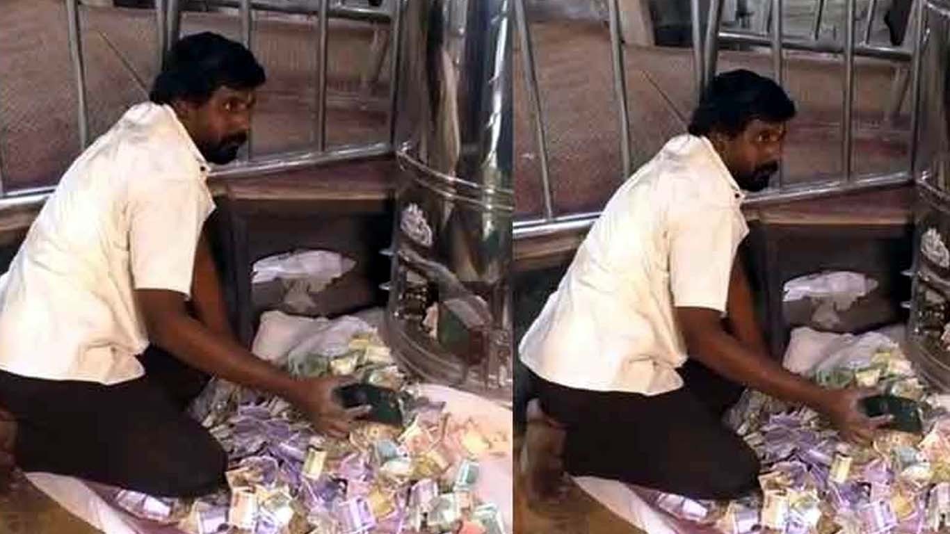 عطیہ باکس میں غلطی سے گرے آئی فون کو انتظامیہ نے مندر کی جائیداد قرار دیدیا