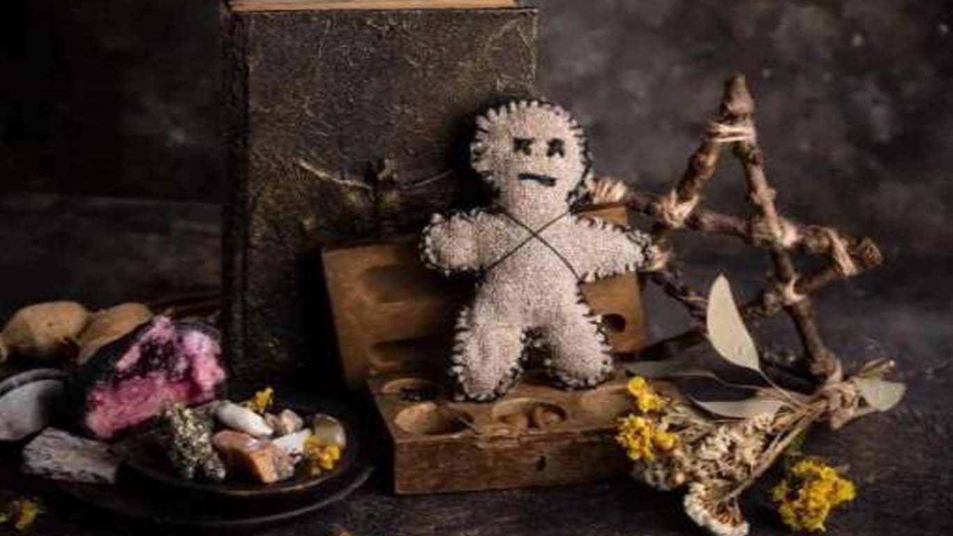 صدر پر کالا جادو کرنے کے الزام میں 2 افراد گرفتار