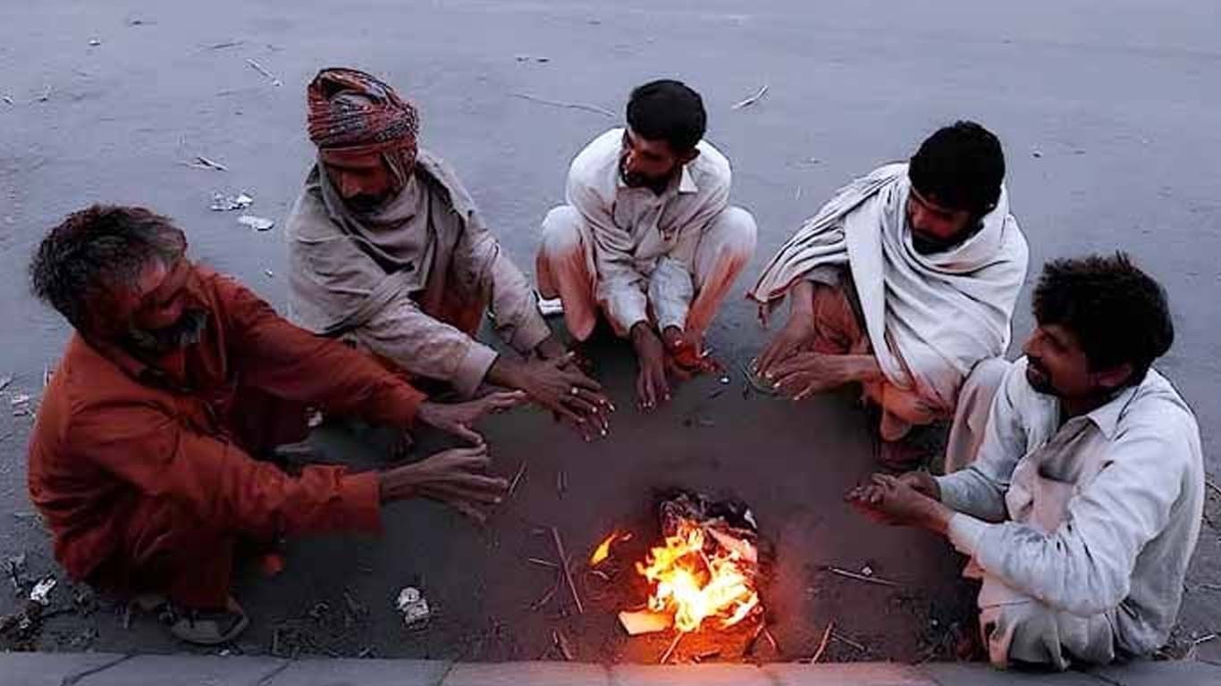 کراچی میں سردی کی شدت برقرار، درجہ حرارت مزید گرنے کی پیش گوئی