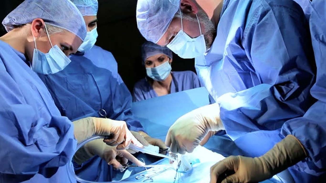 2024: کراچی میں ڈیڑھ ہزار بچوں کی اوپن ہارٹ سرجری