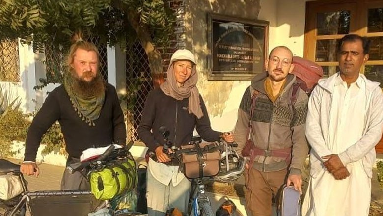 پولینڈ سے 7 ماہ کا سفر کرنے آنے والا غیرملکی جوڑے سے سجاول میں ڈکیتی