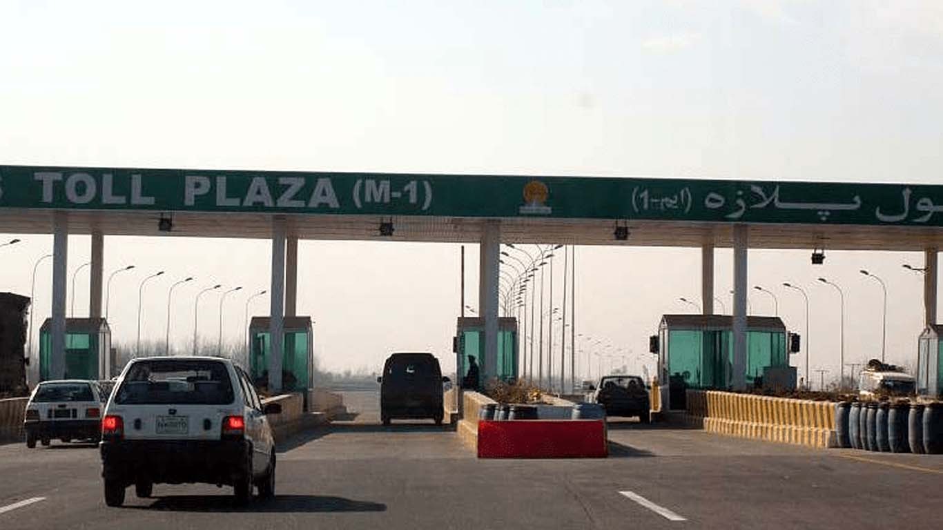 حکومت کا ہائی وے اور موٹر وے پر سفر کرنے والوں کو نئے سال کا تحفہ