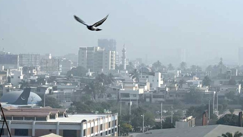 کراچی میں ہواؤں کے جھکڑ چلنے سے شدید سردی