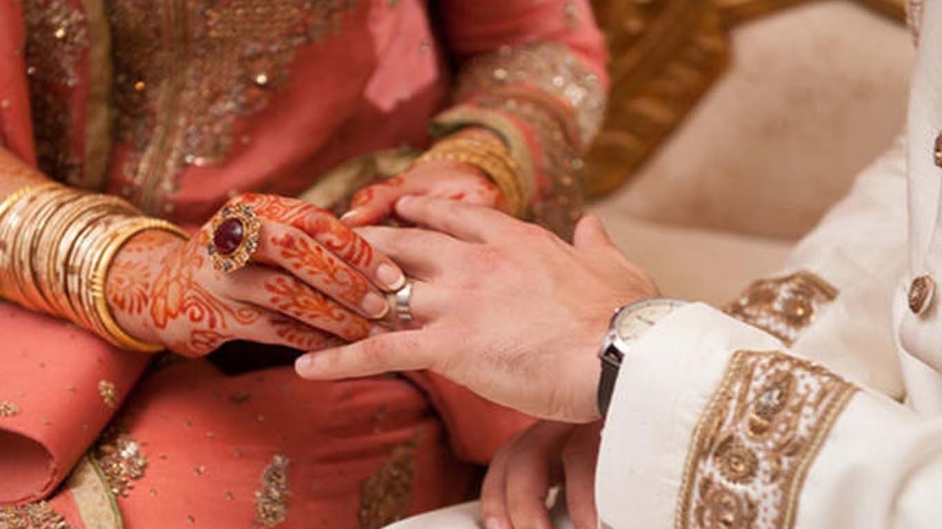 ماں کا نشے میں دھت دلہا کے ساتھ بیٹی رخصت کرنے سے انکار