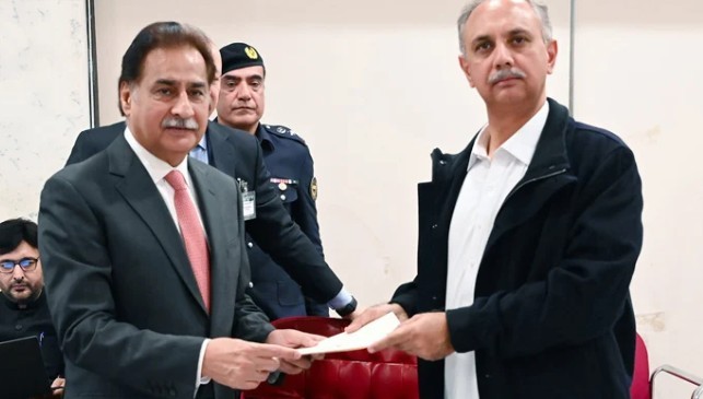 پی ٹی آئی نے حکومت کو تحریری مطالبات پیش کردیے