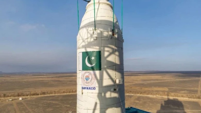 پاکستان میں تیار ہونے والا پہلا الیکٹرو آپٹیکل سیٹلائٹ خلا میں روانہ