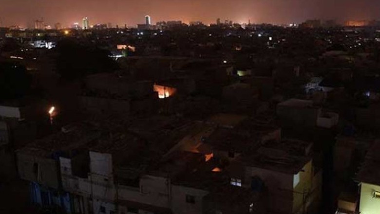 کراچی کے بیشتر علاقوں میں اچانک بجلی بند کیوں ہوئی؟