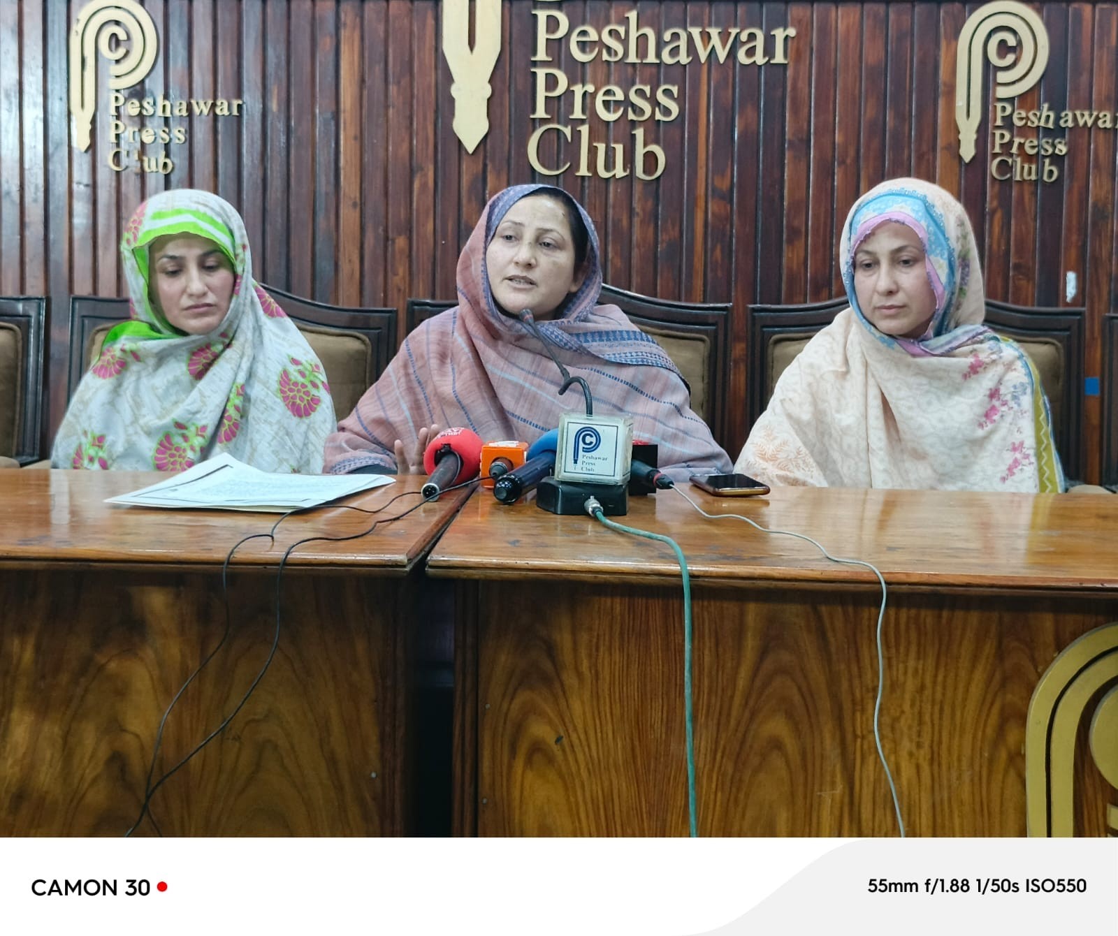 خیبرپختونخوا میں سرعام تشدد کا نشانہ بننے والی بہنیں انصاف کی منتظر، آئی جی سے التجا کردی