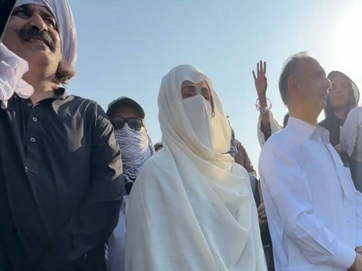 گنڈا پور کی صدارت جانے کے بعد خیبرپختونخوا میں پی ٹی آئی کی تنظیم نو اور حکومت میں بڑی تبدیلی کا امکان