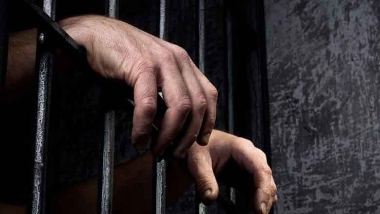 خاتون کی نازیبا تصویر منگیتر کو بھیجنے والے شخص کو قید کی سزا