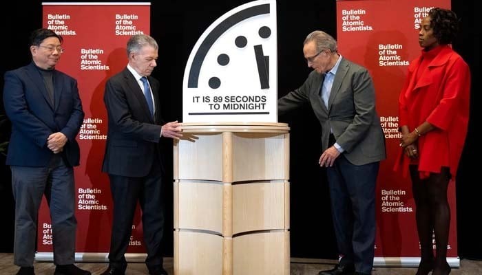 انسانیت کے وجود کو سنگین خطرات، قیامت کے فرضی دن کو 1 سیکنڈ آگے بڑھا دیا گیا