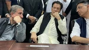 پی ٹی آئی میں مائنس ون فارمولے پر کس کا کردار تھا؟ بڑا انکشاف