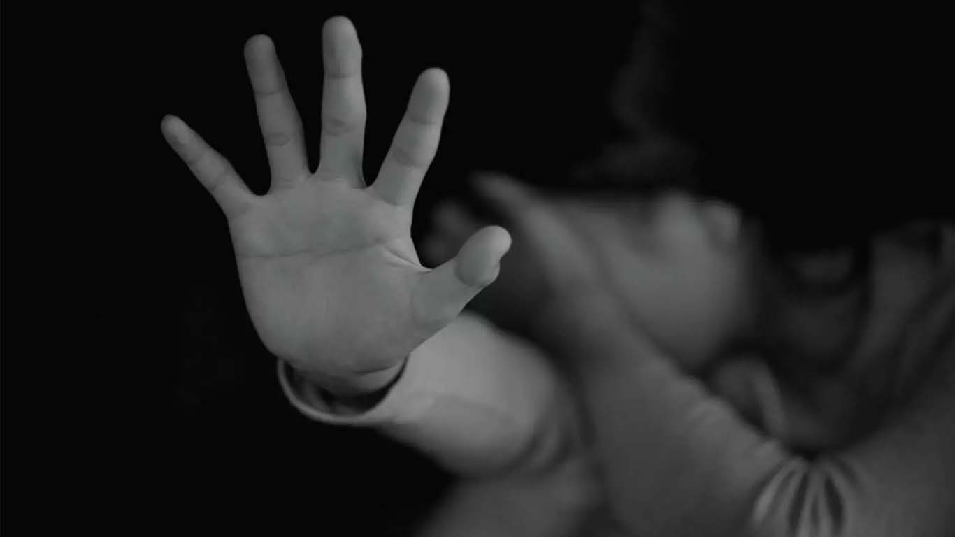 گداگر خاتون سے پولیس اہلکار کی زیادتی، ملزم گرفتار