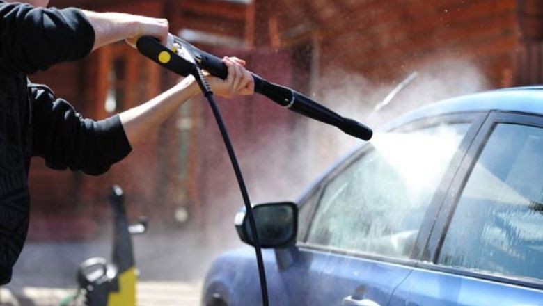 پاکستان کے بڑے شہر میں گھر پر گاڑی دھونے پر 10 ہزار جرمانہ ہوگا