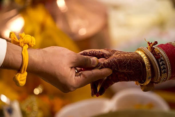 اداکارہ نے ہوٹل میں خفیہ طریقے سے شادی کرلی