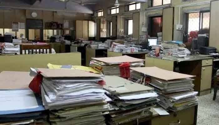 خیبرپختونخوا: نگراں دور حکومت میں بھارتی کیے گئے ملازمین کو فارغ کرنے کا حکم