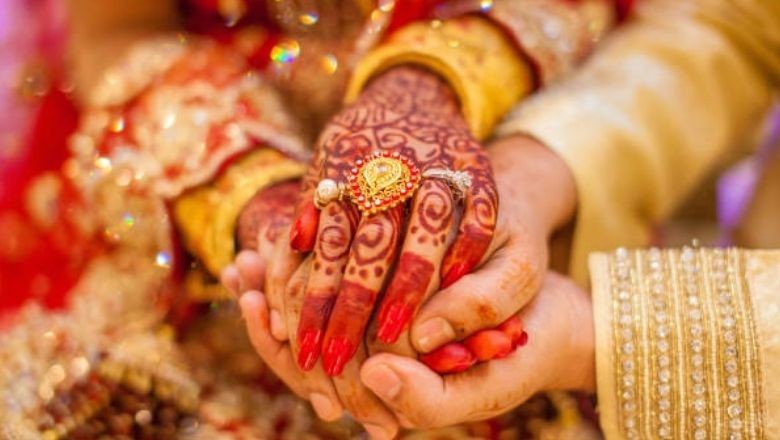 مقروض شوہر سے ریکوری کیلیے آنے والے شخص نے خاتون نے شادی کرلی