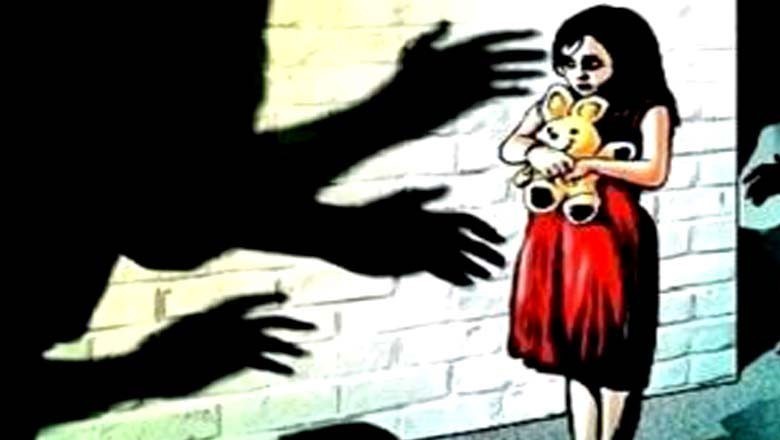 گوجرانوالہ، سفاک شخص نے 6 سالہ بچی کو زیادتی کے بعد قتل کر کے ماں کے ساتھ ملکر لاش گھر میں دفنا دی
