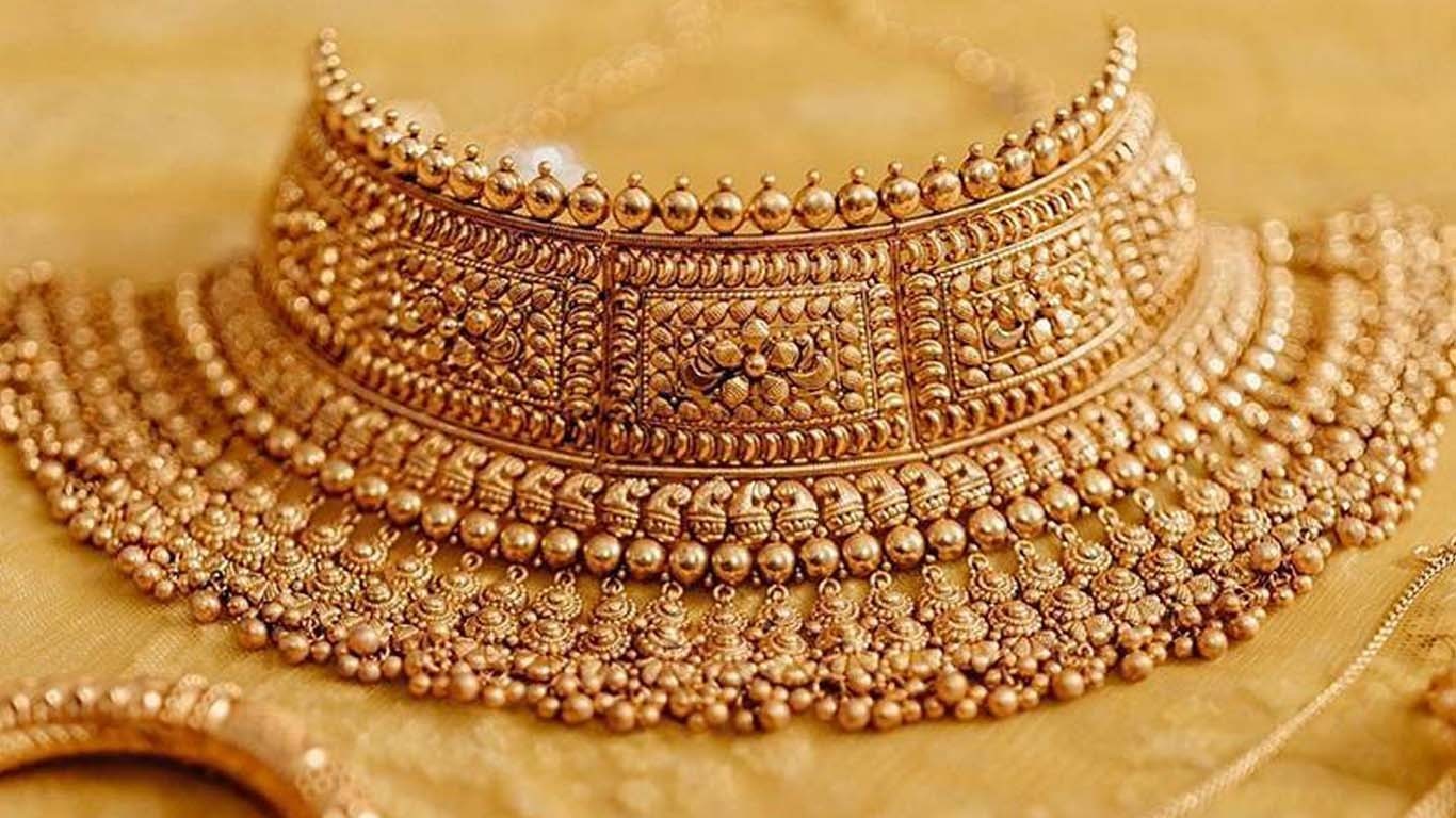 سونے کی قیمت میں بڑی کمی، فی تولہ کتنے کا ہوگیا؟