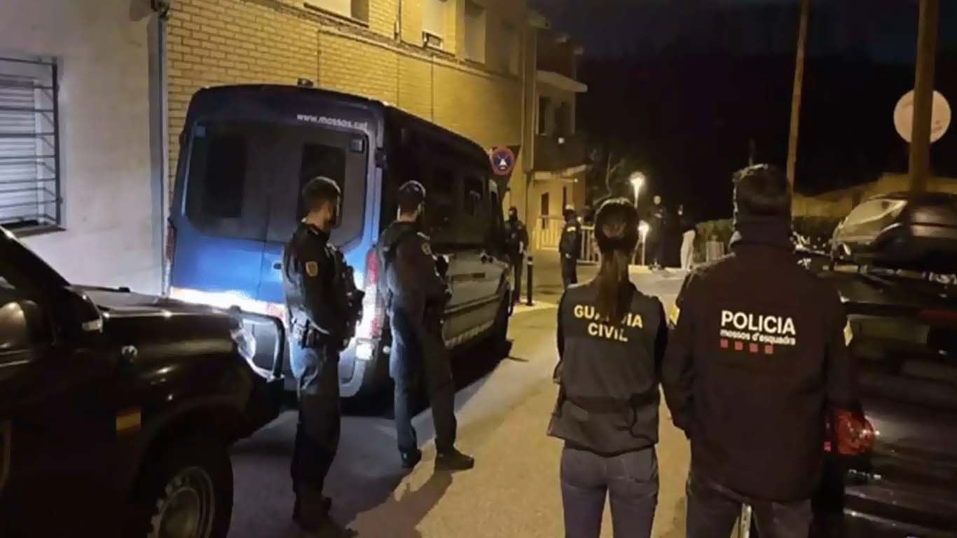 بارسلونا میں 10 پاکستانی دہشت گردی کے الزام میں گرفتار