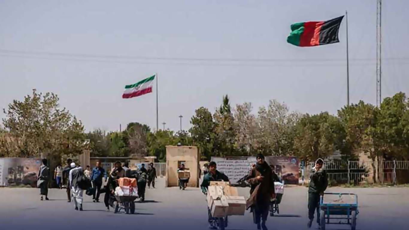 ایران سے 11 لاکھ افغان مہاجرین ملک بدر