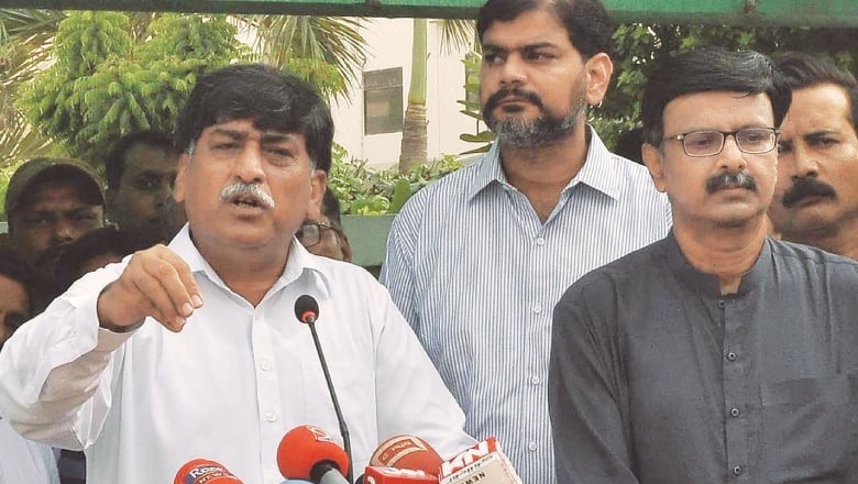 آفاق احمد کو ٹریفک حادثات پر میئر کراچی، وزیر بلدیات کے خلاف مقدمات درج کرانے کا اعلان