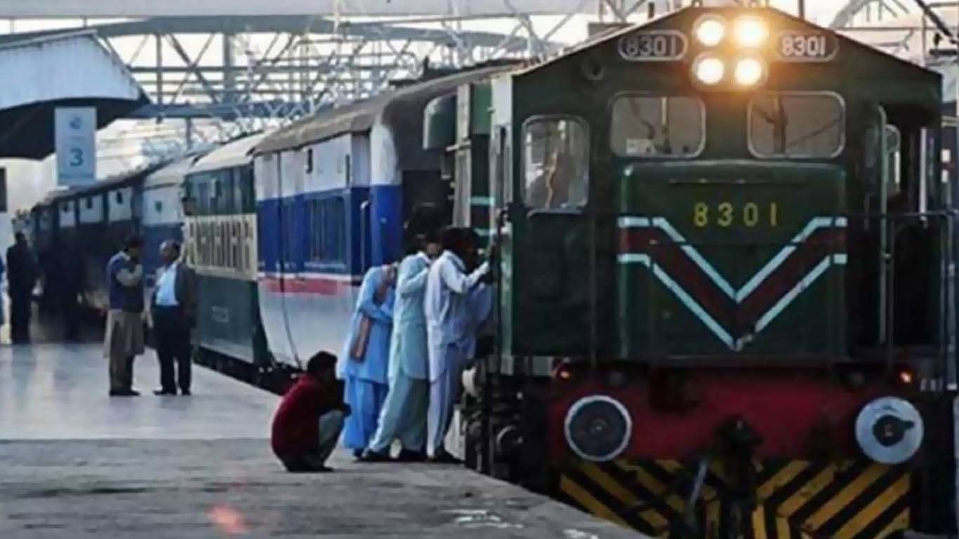 پشاور سے جعفر ایکسپریس کی سروس غیر معینہ مدت کے لیے بند