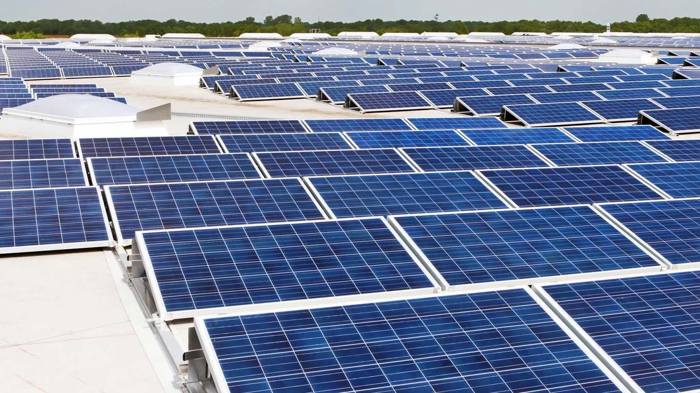 ملک میں سولر پینلز کی قیمتوں میں بڑی کمی