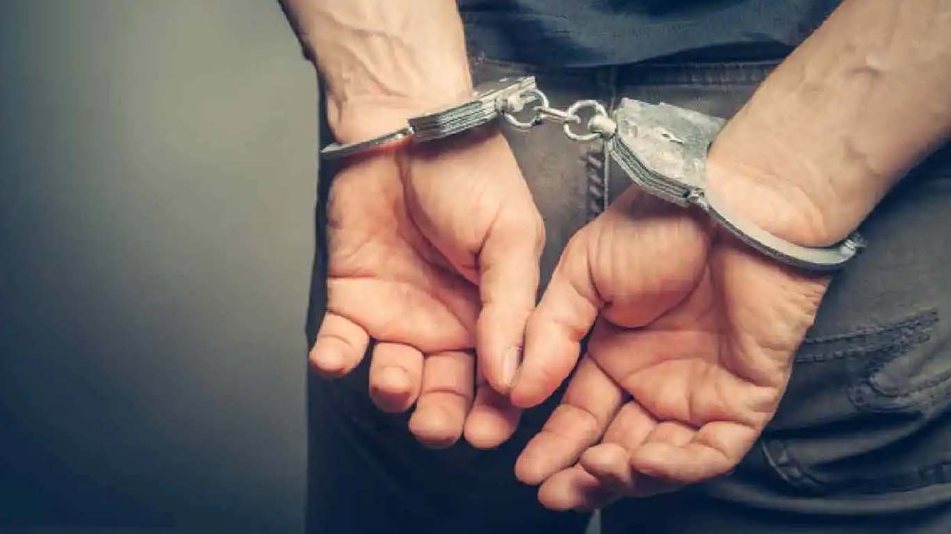 کوسٹ گارڈز نے 132 غیر قانونی تارکین وطن کو گرفتار کرلیا