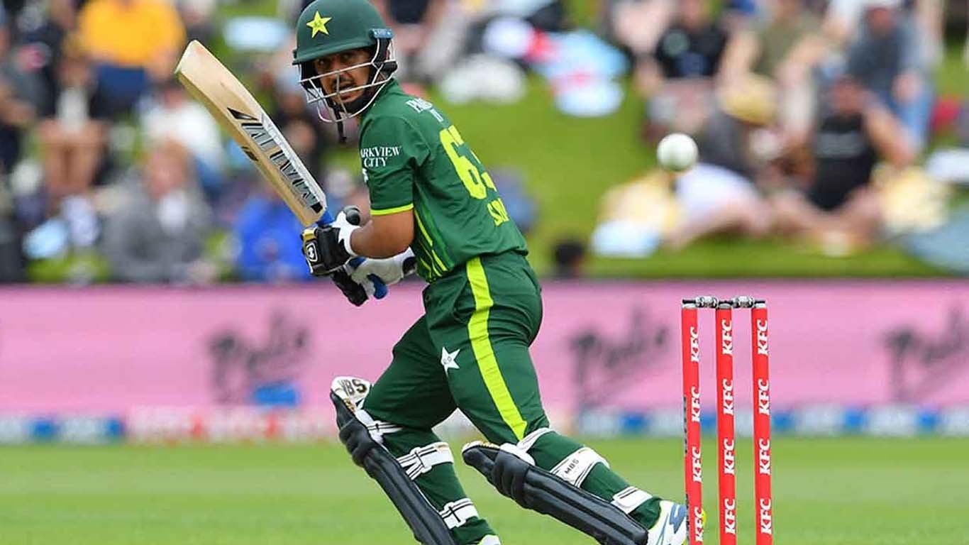 صائم ایوب ری ہیب مکمل کر کے لاہور پہنچ گئے