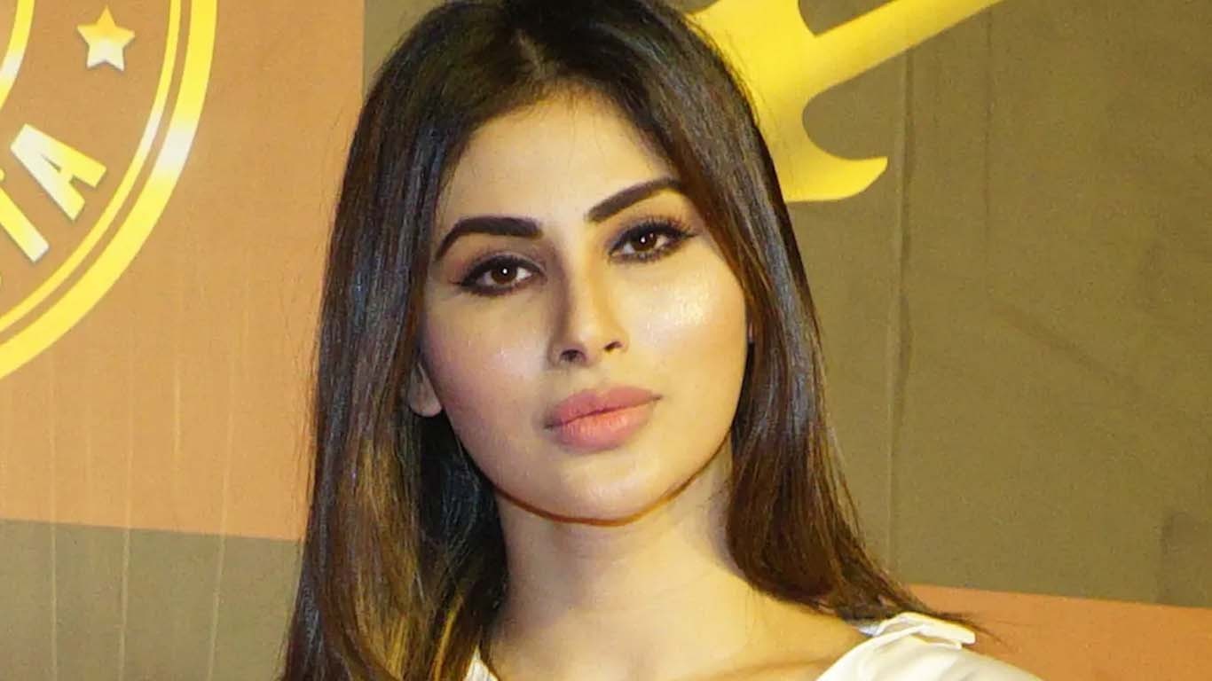 مونی رائے کی پلاسٹک سرجری کی افواہوں پر لب کشائی