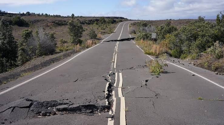 اسلام آباد ، کے پی اور پنجاب میں خوفناک زلزلہ، زمین شدید لرزنے کی پیش گوئی درست ثابت