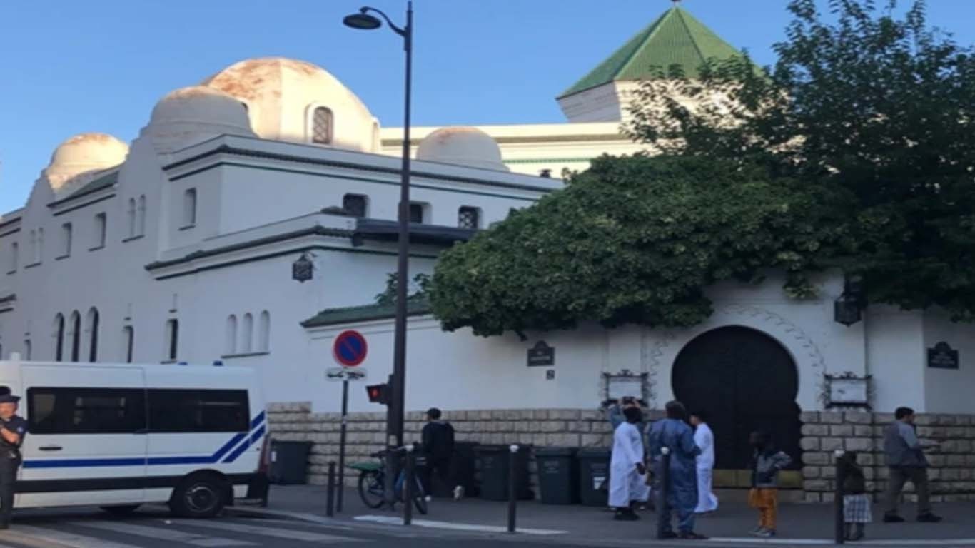 فرانس، مسجد میں نمازی قتل، ملزم نے ویڈیو بناکر سوشل میڈیا پر شیئر کردی