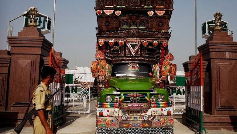 پاکستان کی دریا دلی، انسانی ہمدردی کے تحت 150 ٹرک واہگہ سے بھارت بھیج دیے