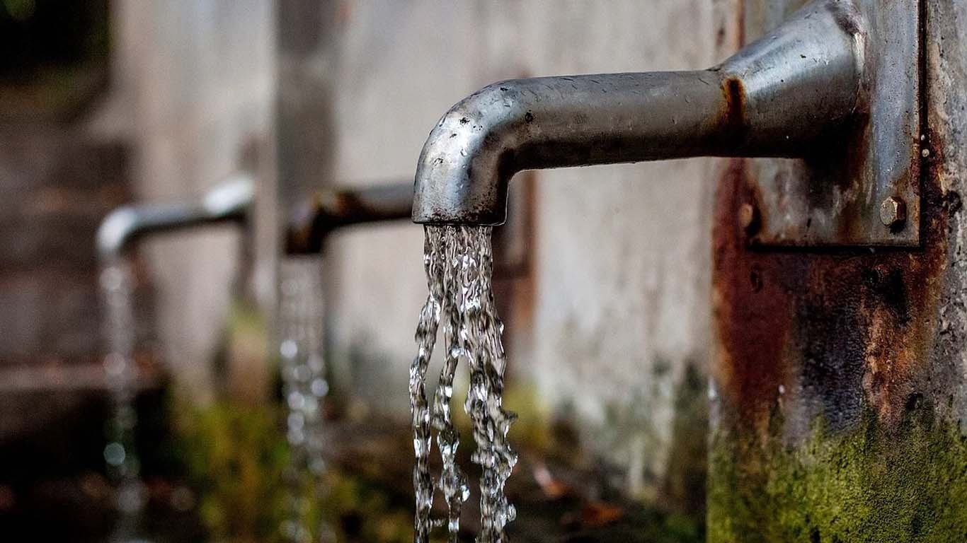 کراچی کا بڑا حصہ پانی سے چھٹے روز بھی محروم